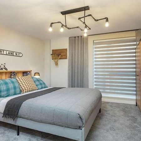 Newly Built Luxury 2 Bed Apartment!!! Londres Exterior foto